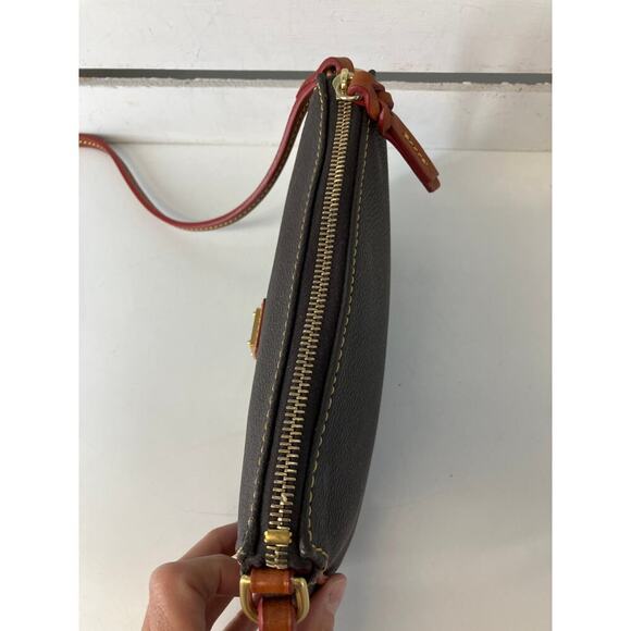 DOONEY & BOURKE SMALL BROWN PVC LEATHER CROSSOBDY BAG - Picture 5 of 16